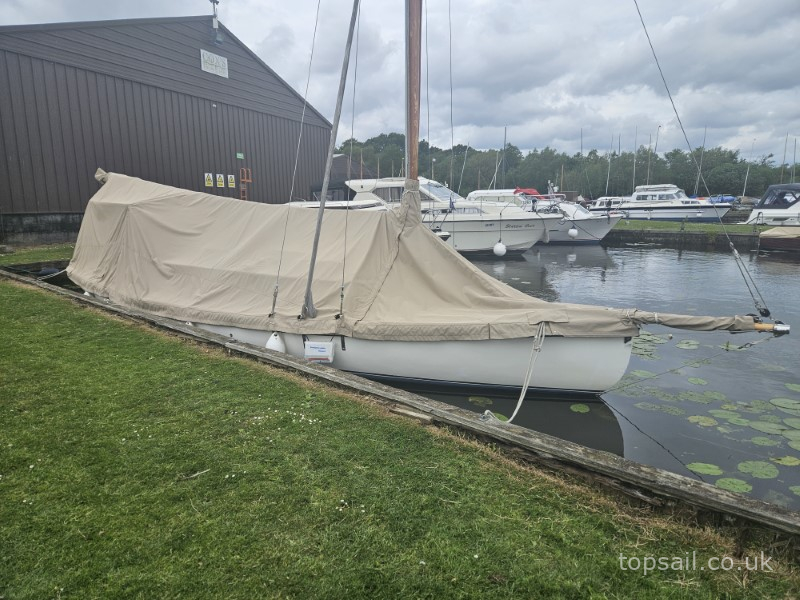 1993 Farrington 30 RCC #322 (GRP Hull)