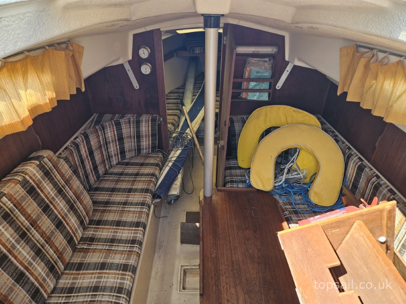 Pegasus 700 (Bilge/Twin Keel)