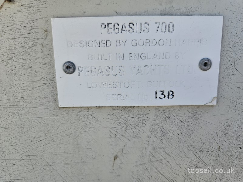 Pegasus 700 (Bilge/Twin Keel)
