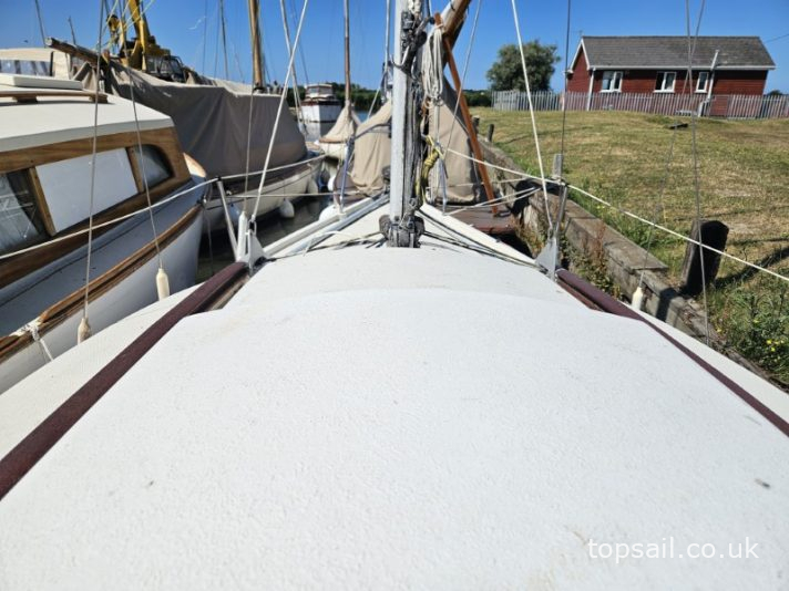 Pegasus 700 (Bilge/Twin Keel)