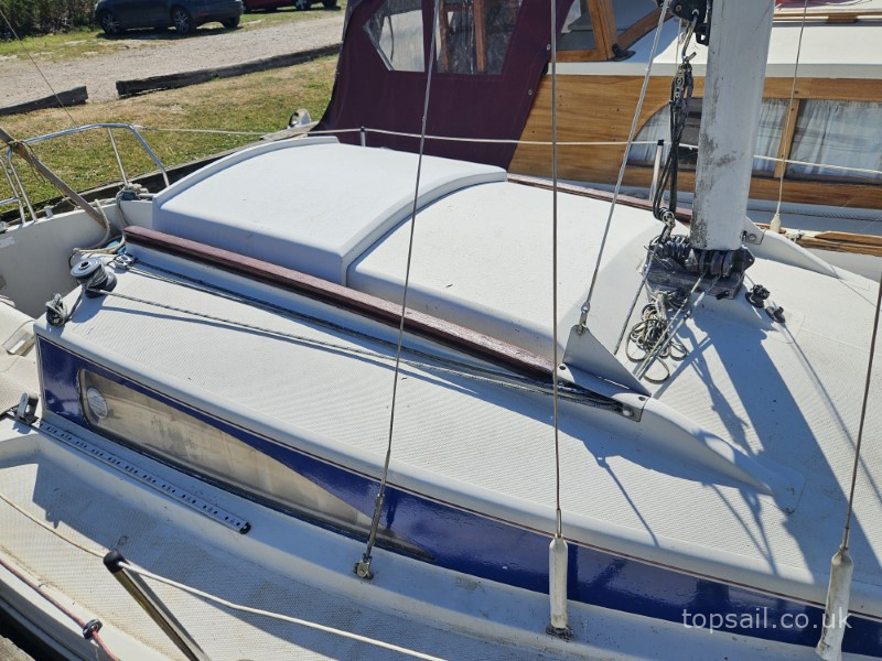 Pegasus 700 (Bilge/Twin Keel)