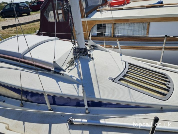 Pegasus 700 (Bilge/Twin Keel)