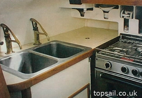 1983 Roberts Spray 36