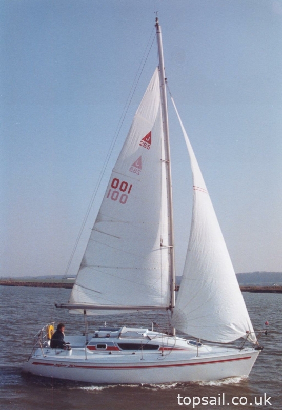 2000 Sunset 270 Sailing Cruiser