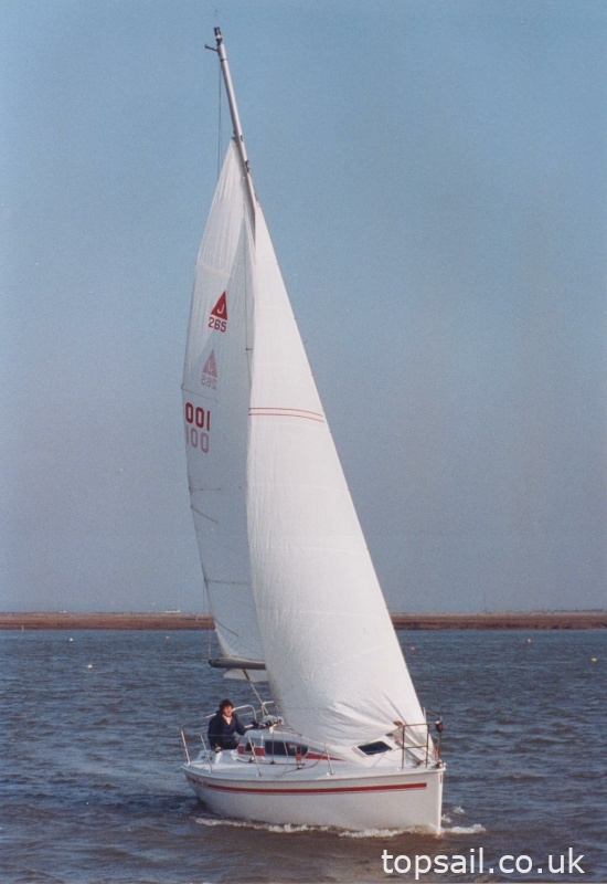 2000 Sunset 270 Sailing Cruiser