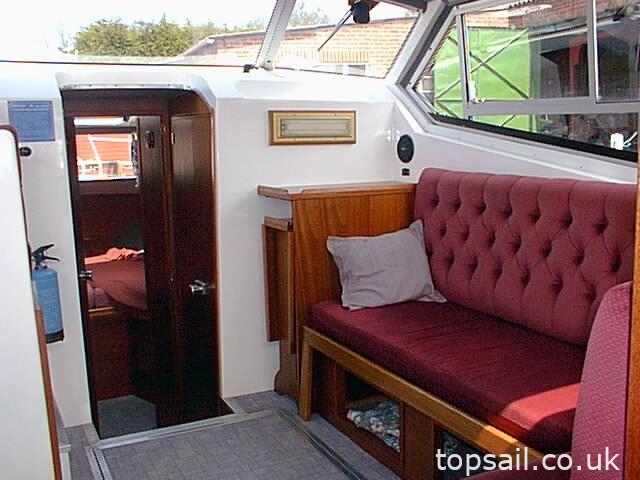 1994 Sheerline 35/Sheerline 1070 Centre Cockpit Motor Cruiser