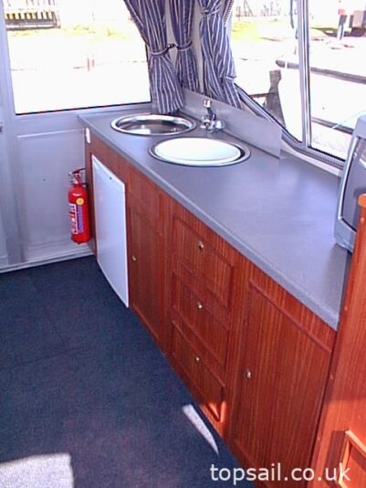 1985 Sancerre Motor Cruiser