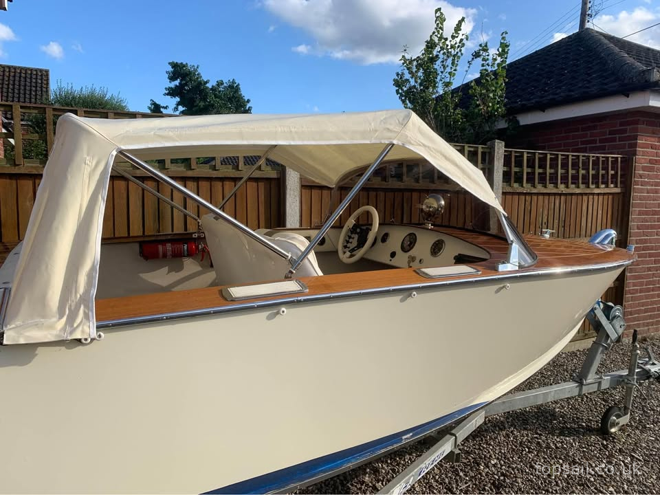 Sebena Classic Speedboat & Trailer