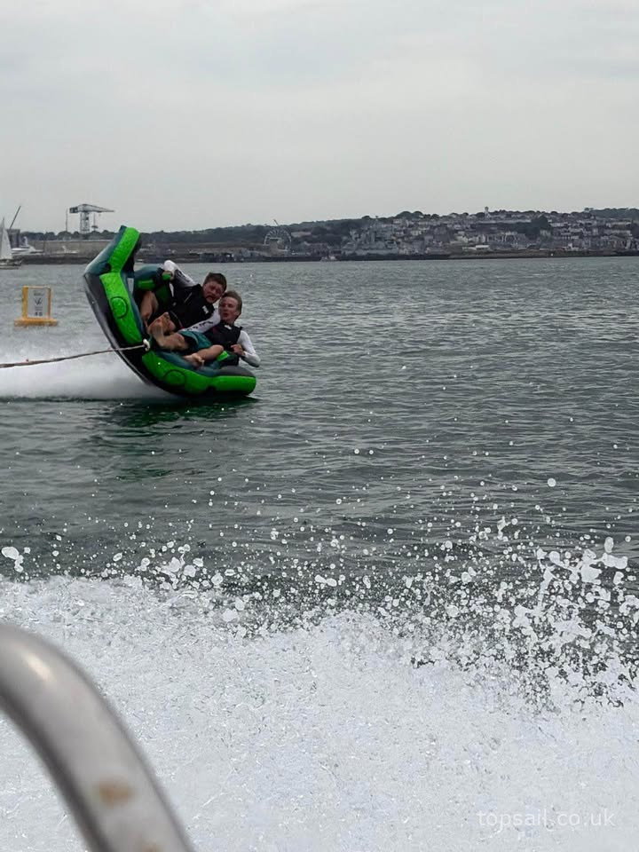 Broom Capricorn Speed Boat
