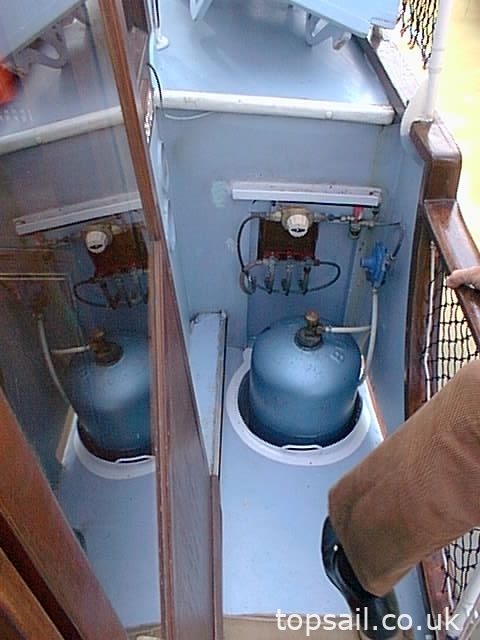 1995 Roberts Spray 40C