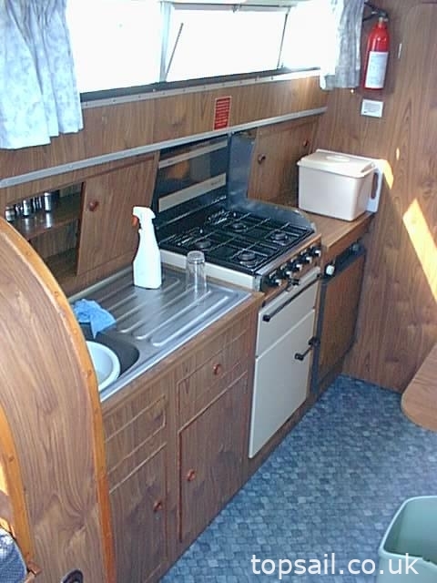 1986 Aquafibre 37 Flybridge