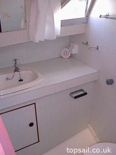1986 Aquafibre 37 Flybridge