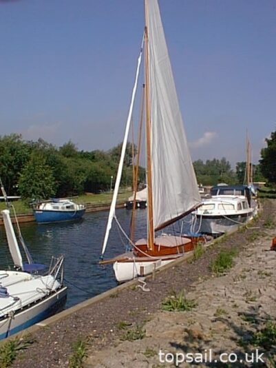 1947 Broads Half Decker