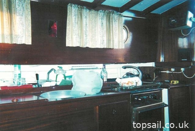 1986 Finesse 27
