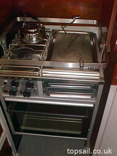 1995 Roberts Spray 38