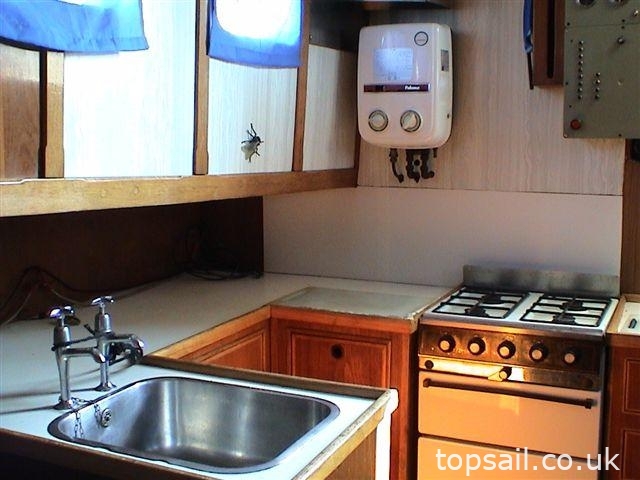 1987 Roberts Spray 40