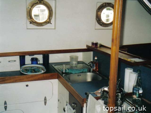 2001 Roberts Spray 40
