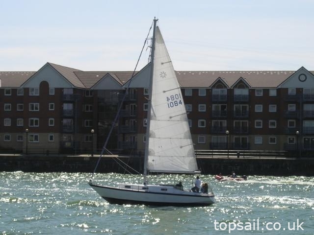 2004 Roberts 34