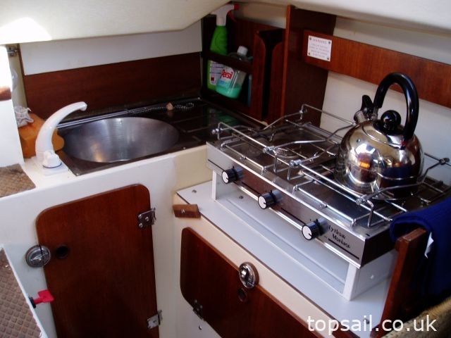 1983 Newbridge Venturer 22