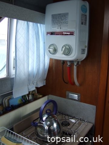 1988 Viking 26 Narrow Beam Centre Cockpit