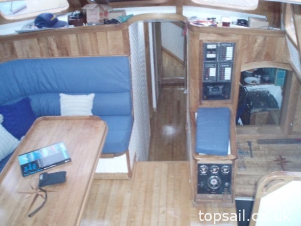 1986 Roberts 45 Deck Saloon