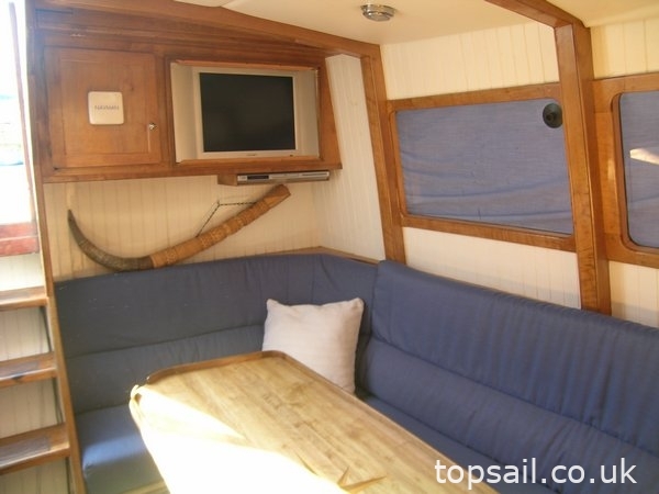 1986 Roberts 45 Deck Saloon