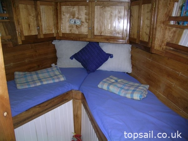 1986 Roberts 45 Deck Saloon
