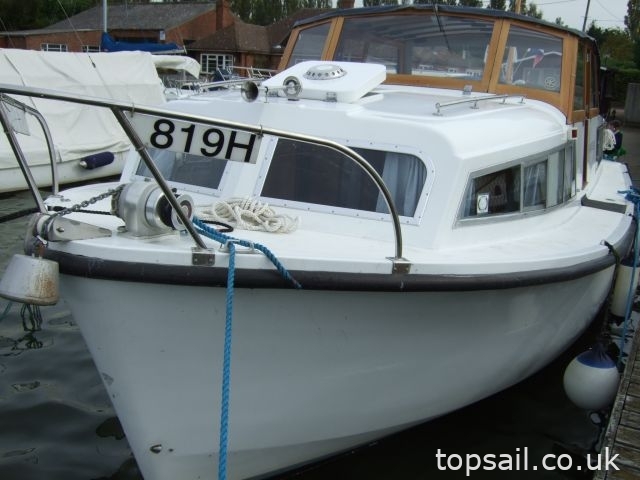 1972 Broom Skipper 30 Centre Cockpit