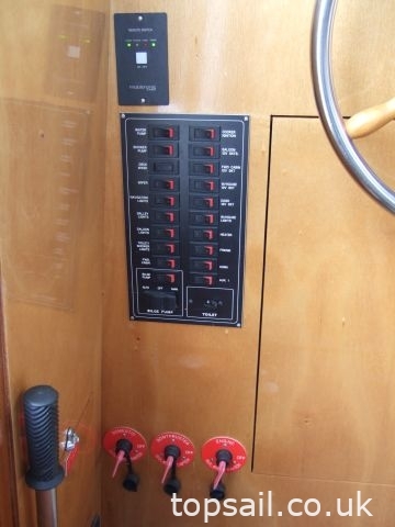 1972 Broom Skipper 30 Centre Cockpit