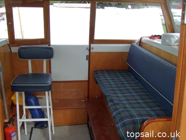 1972 Broom Skipper 30 Centre Cockpit