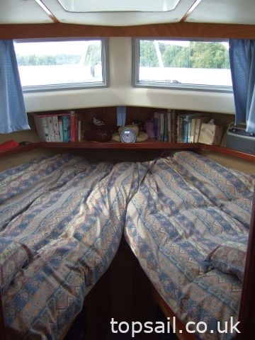 1972 Broom Skipper 30 Centre Cockpit