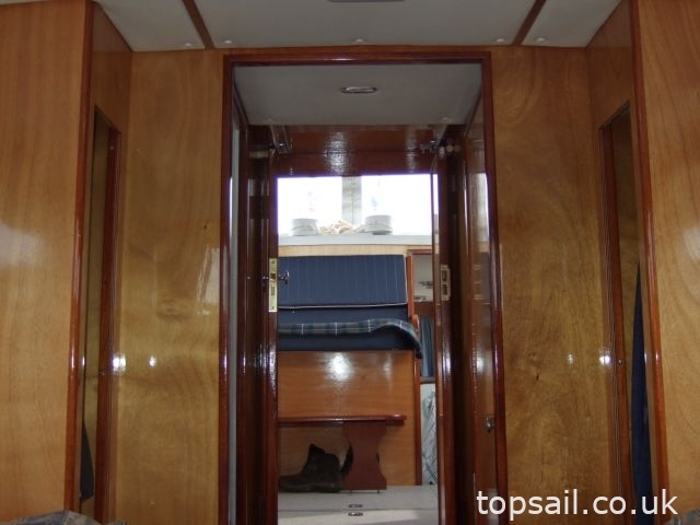 1972 Broom Skipper 30 Centre Cockpit