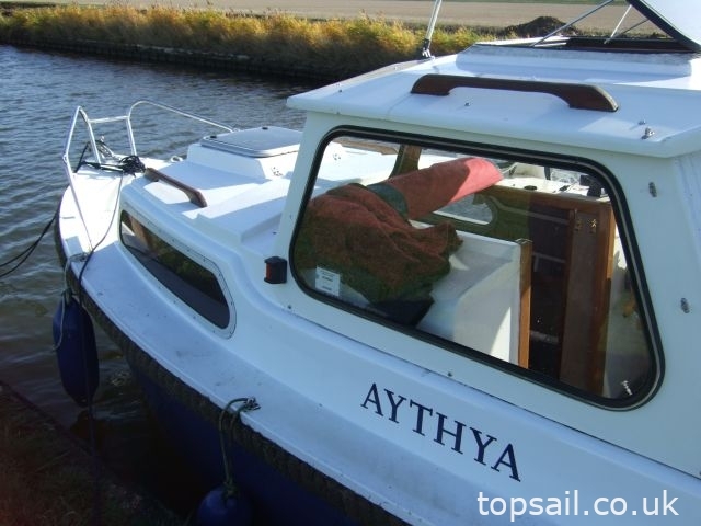 1987 Hardy Navigator 18