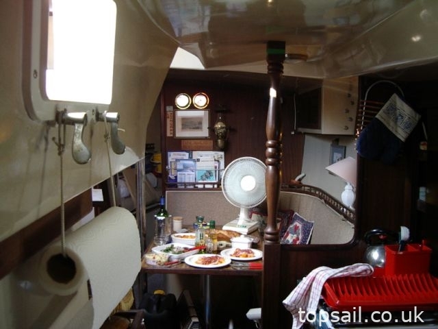 1975 Coronado 35 Centre Cockpit