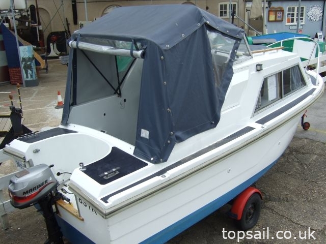 Two Berth Motor Cruiser
