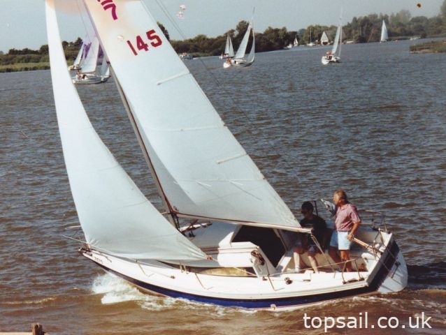 1985 Pegasus 700