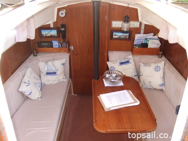 1989 Pegasus 700