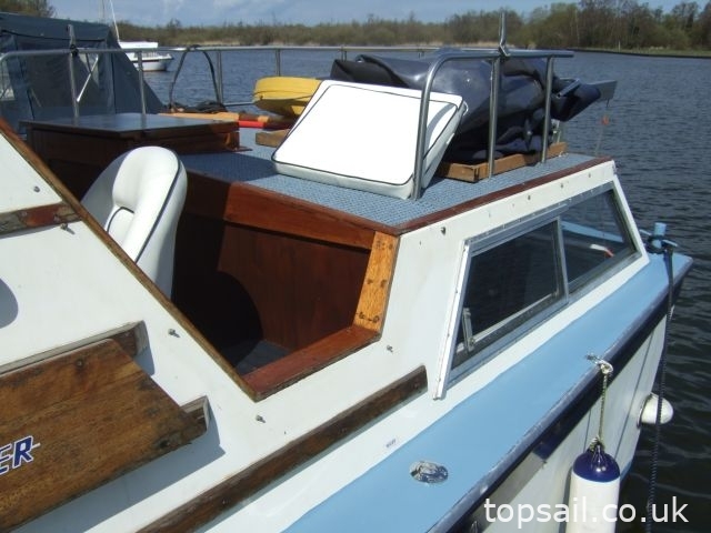 1974 Seamaster 30 Centre Cockpit