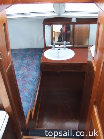 1974 Seamaster 30 Centre Cockpit