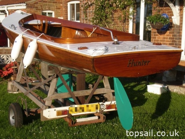 1949 Hunter Half Decker