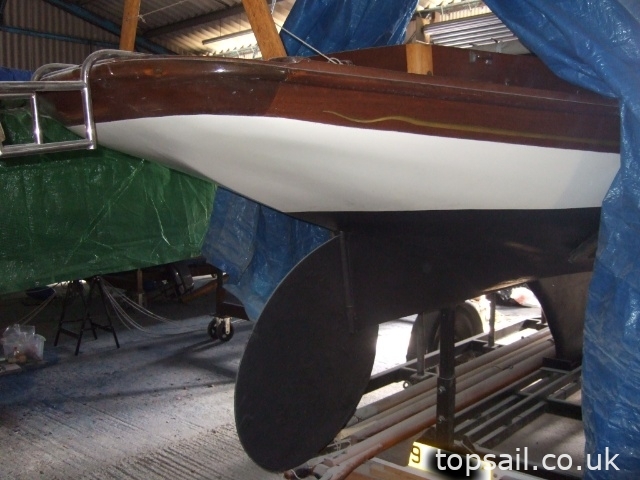 1886 River Cruiser Class Yacht & Trailer