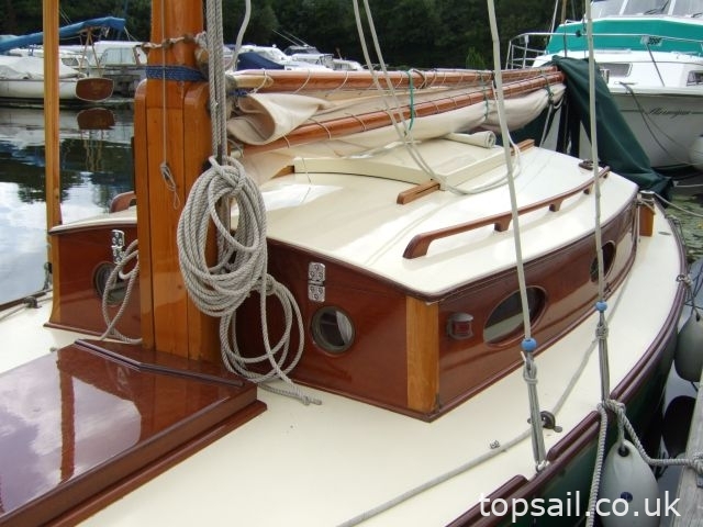 1996 Farrington 25 River Cruiser
