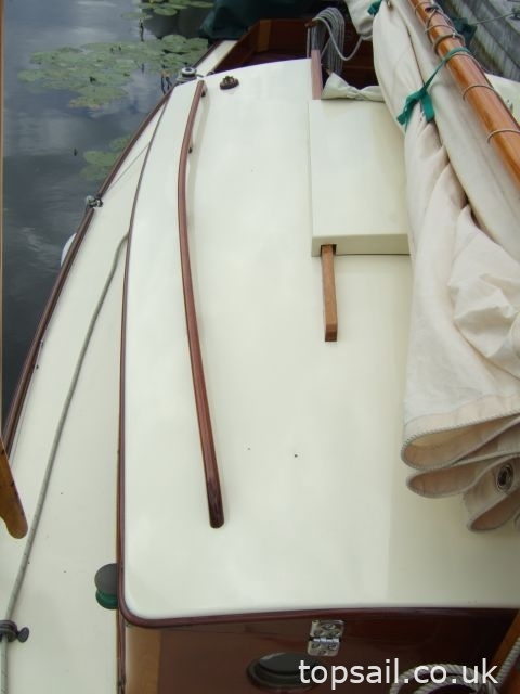 1996 Farrington 25 River Cruiser