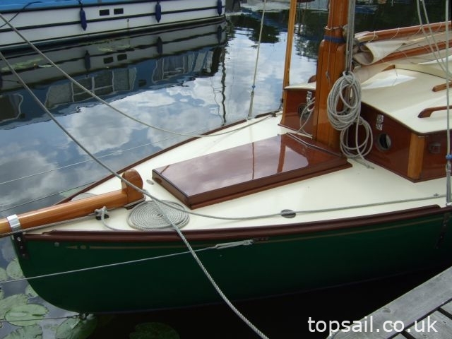 1996 Farrington 25 River Cruiser