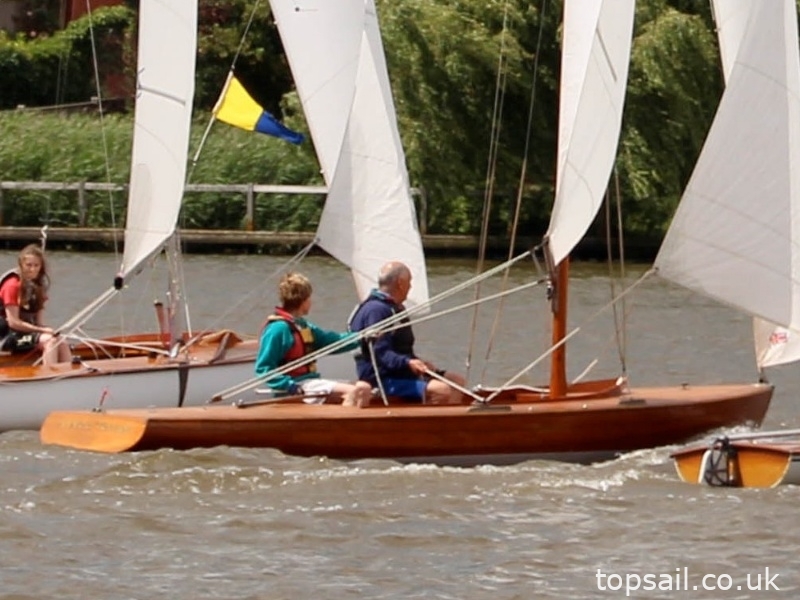 1947 Oulton Broad Restricted Class Rater & Trailer