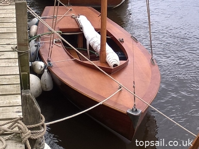 1947 Oulton Broad Restricted Class Rater & Trailer