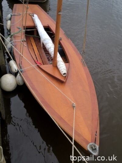 1947 Oulton Broad Restricted Class Rater & Trailer
