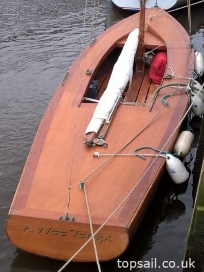 1947 Oulton Broad Restricted Class Rater & Trailer