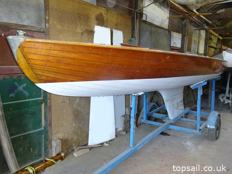 1947 Oulton Broad Restricted Class Rater & Trailer