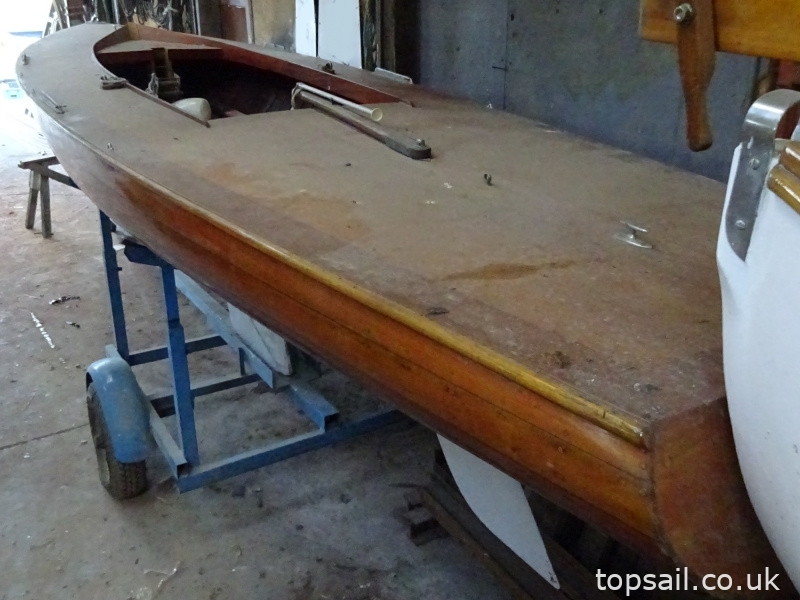 1947 Oulton Broad Restricted Class Rater & Trailer